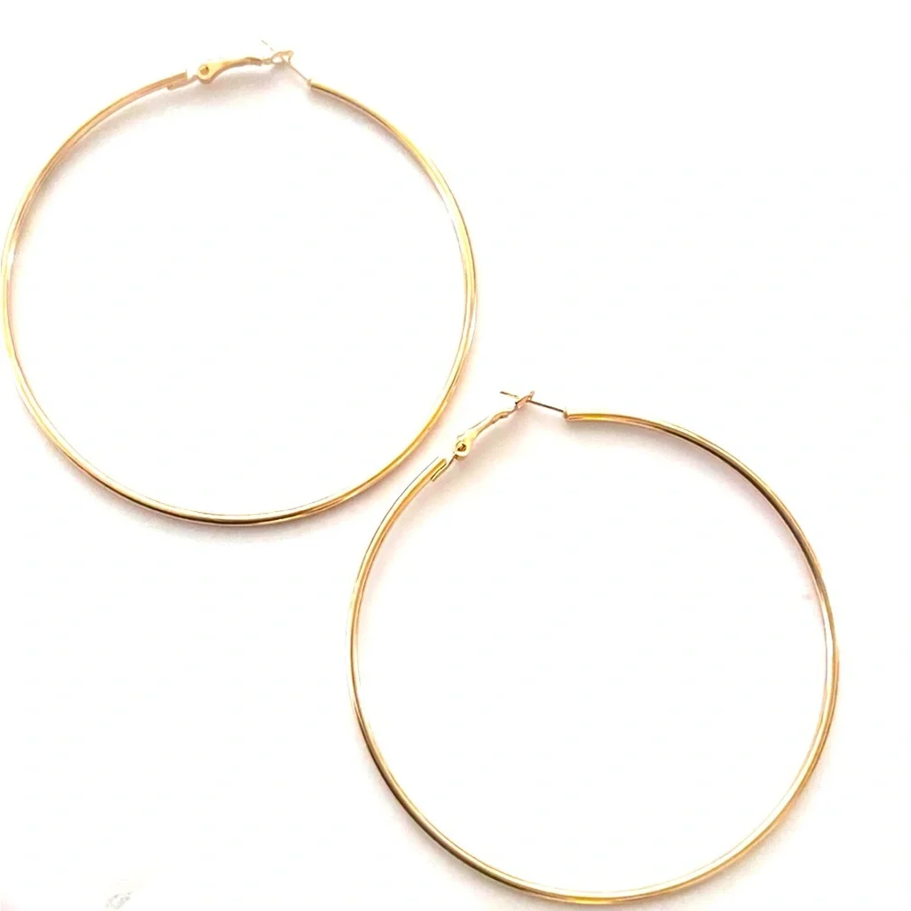 🔥🔥🆕Boho Chic Large Gold Hoop Earrings - Picture 4 of 6